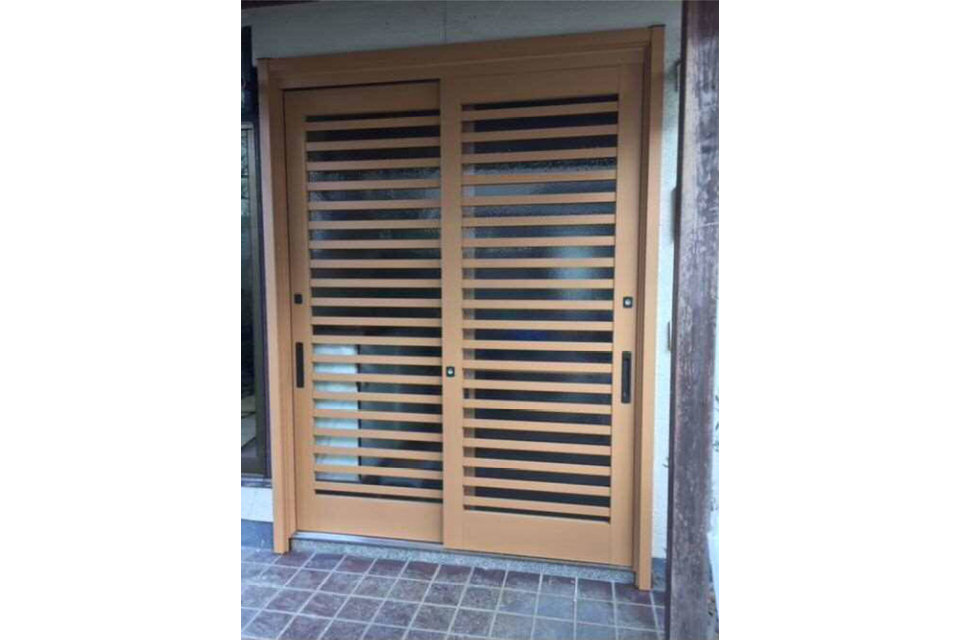 施工後:明るくなり開閉もスムーズ◎の画像