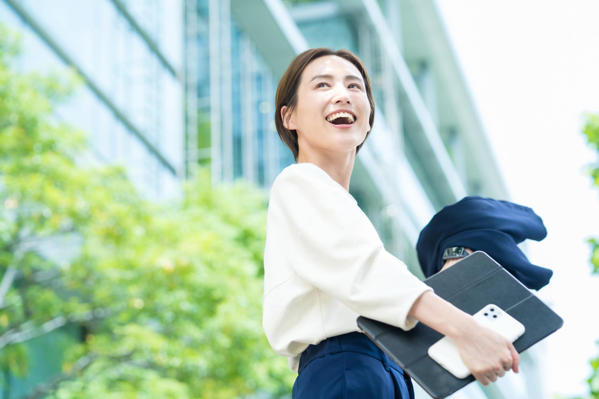 女性の営業の画像